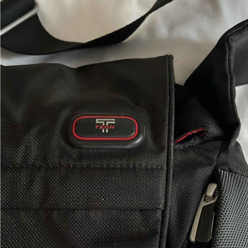Tumi new, laptop bag.
